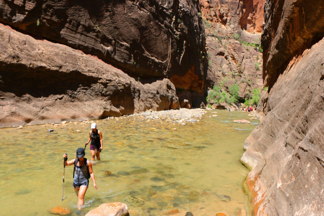 Two women hiking in the Narrows